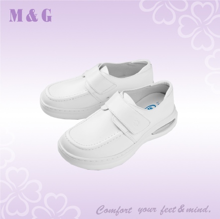 超寬楦黏貼護師鞋- CM02103
